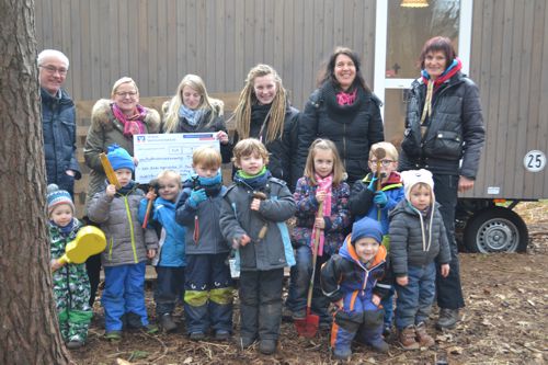 Stiftung Aktive Bürger - Spende an den St.-Marien-Waldkindergarten
